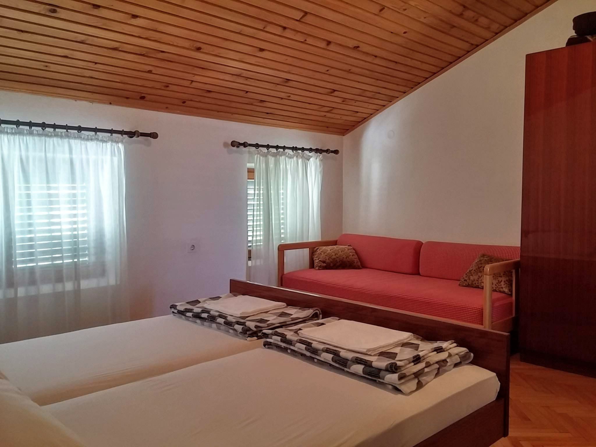 Wohnung in Novi Vinodolski mit privatem Parkplatz-Drinnen