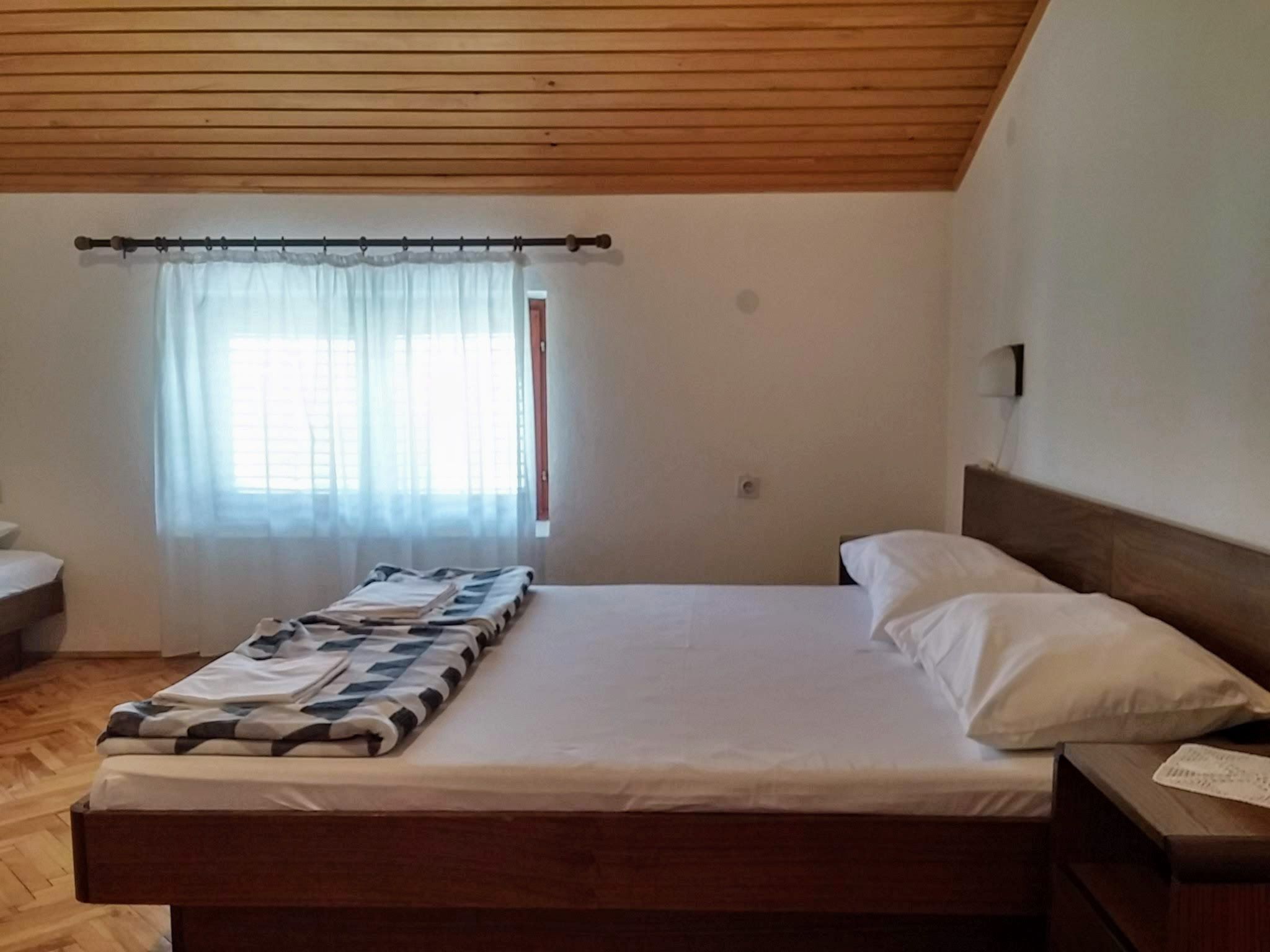 Wohnung in Novi Vinodolski mit privatem Parkplatz-Drinnen