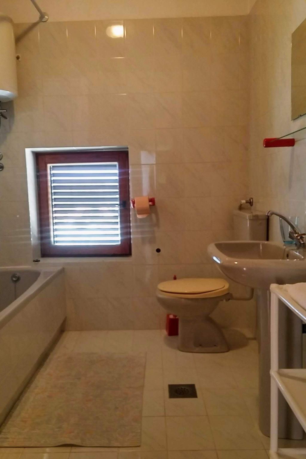 Wohnung in Novi Vinodolski mit privatem Parkplatz-Drinnen