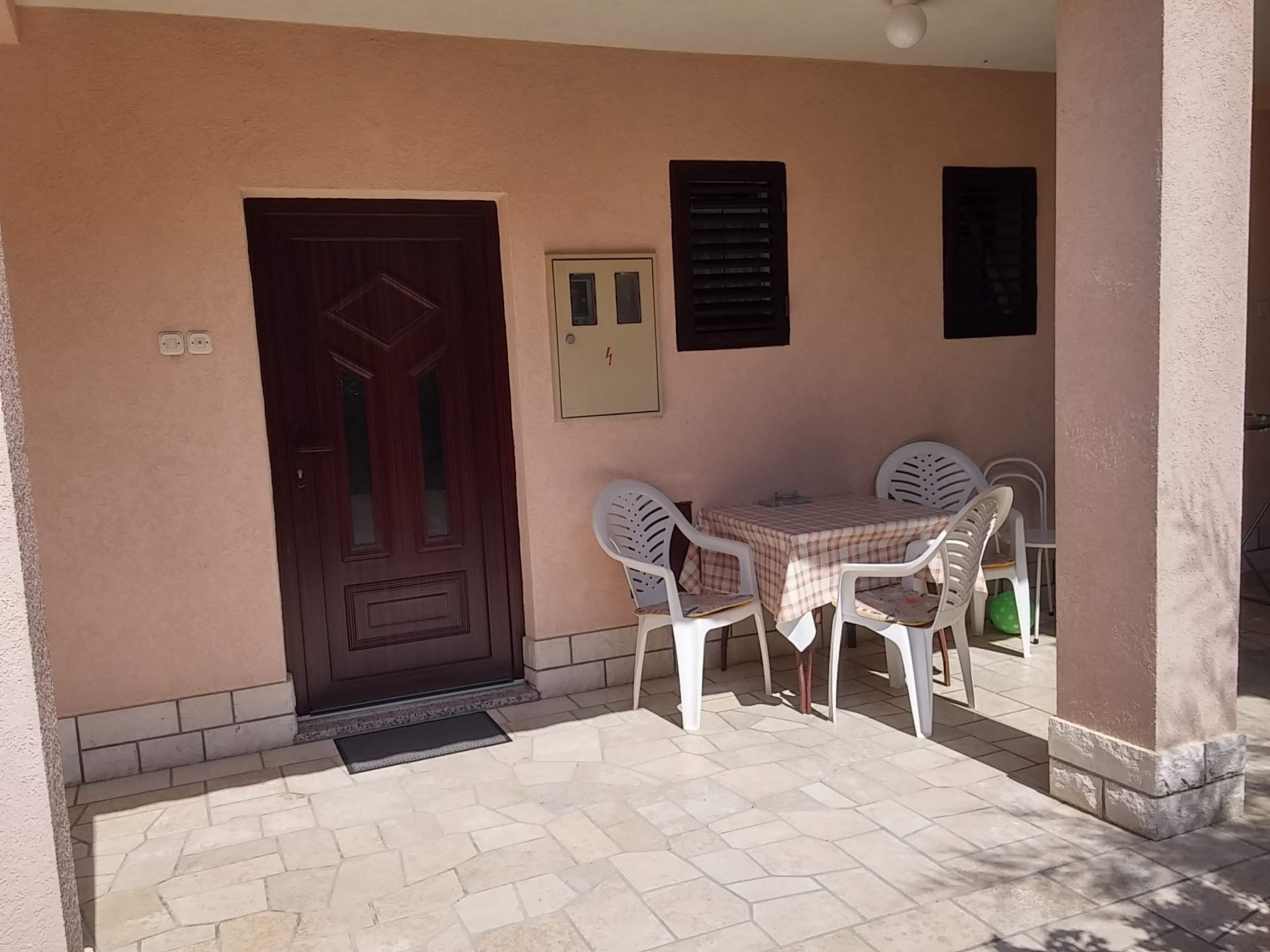 Katarina mit Garten und Grill