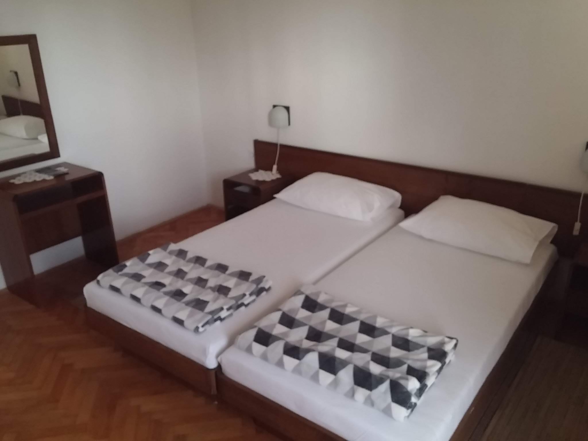 Katarina mit Garten und Grill-Dedans