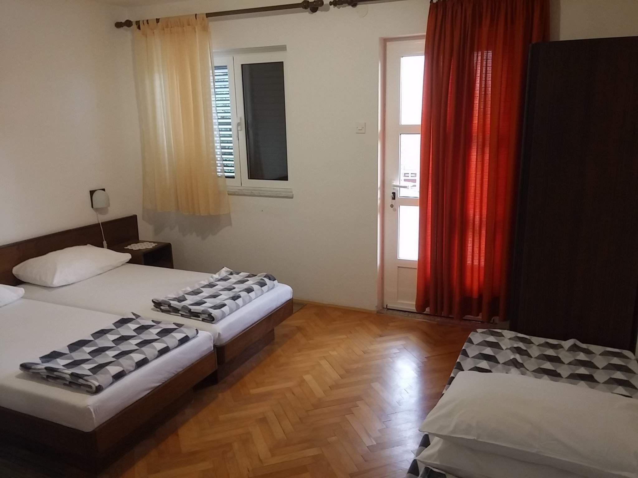 Katarina mit Garten und Grill-Binnen