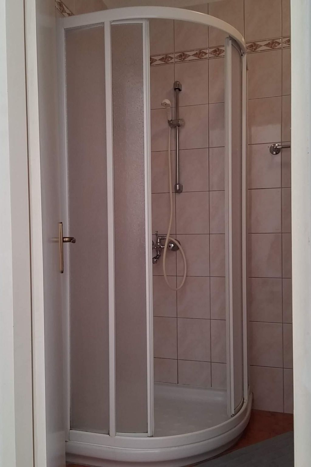 Katarina mit Garten und Grill-Binnen