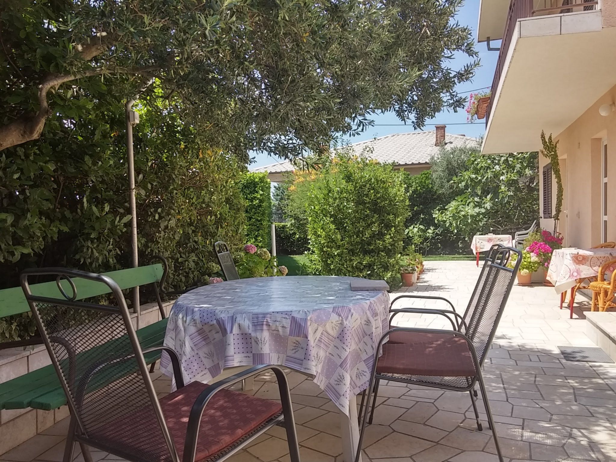 Katarina mit Garten und Grill-Binnen