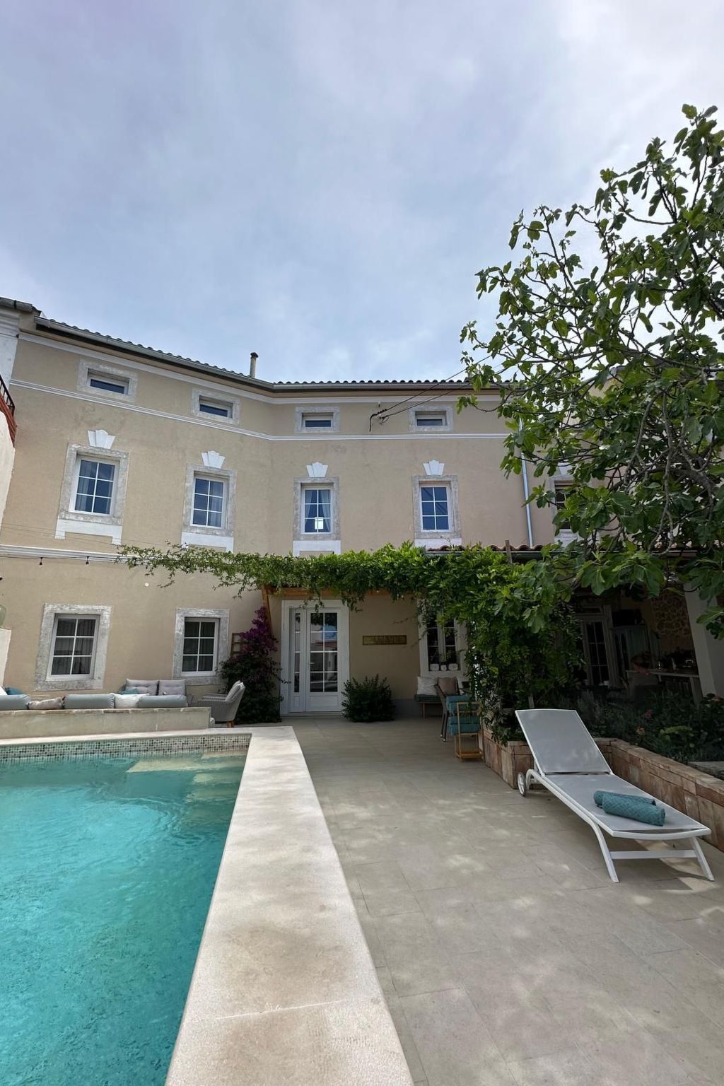 Villa "Cotton House" mit Schwimmbad-Inside