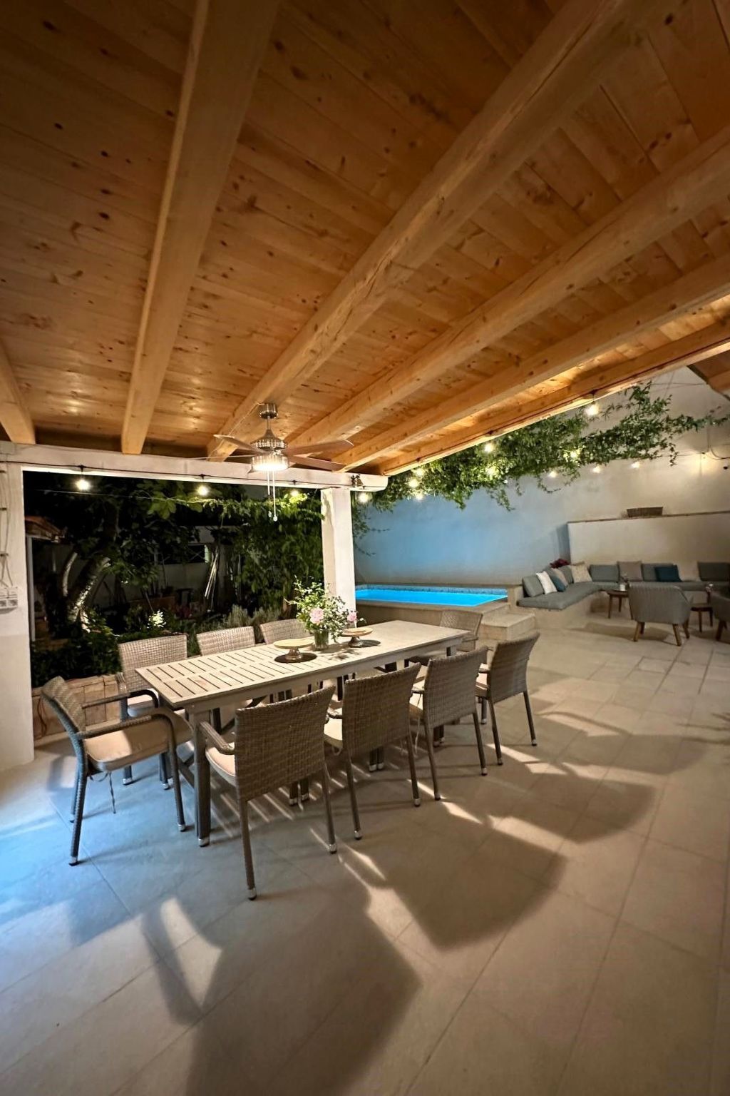 Villa "Cotton House" mit Schwimmbad-Inside