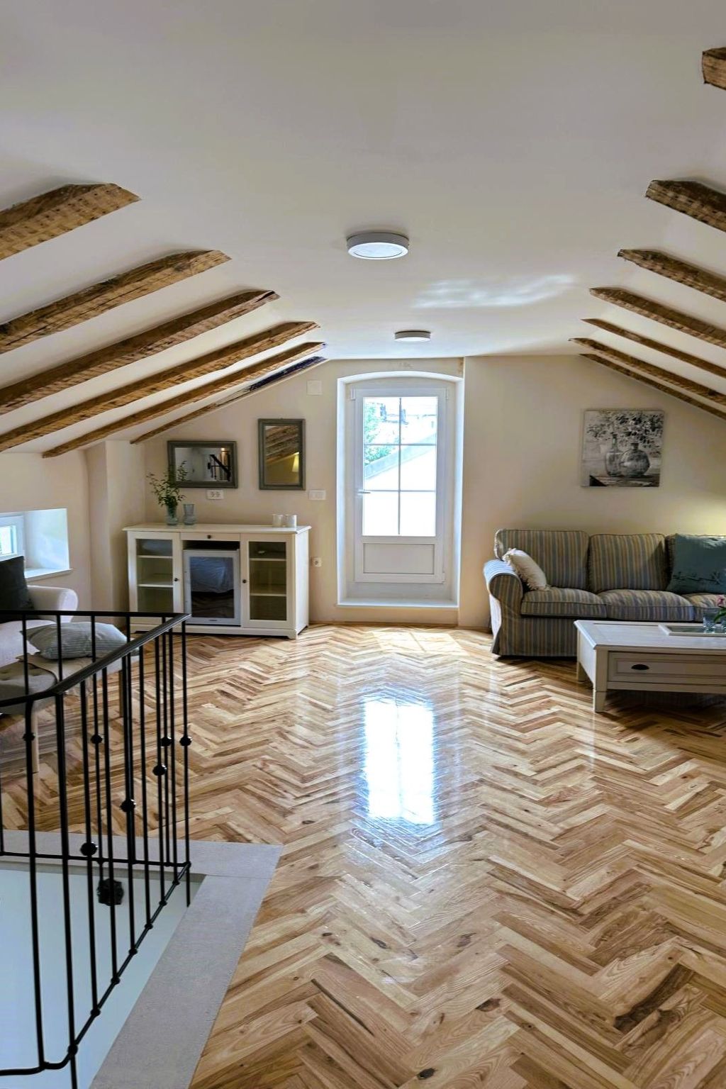 Villa "Cotton House" mit Schwimmbad-Inside