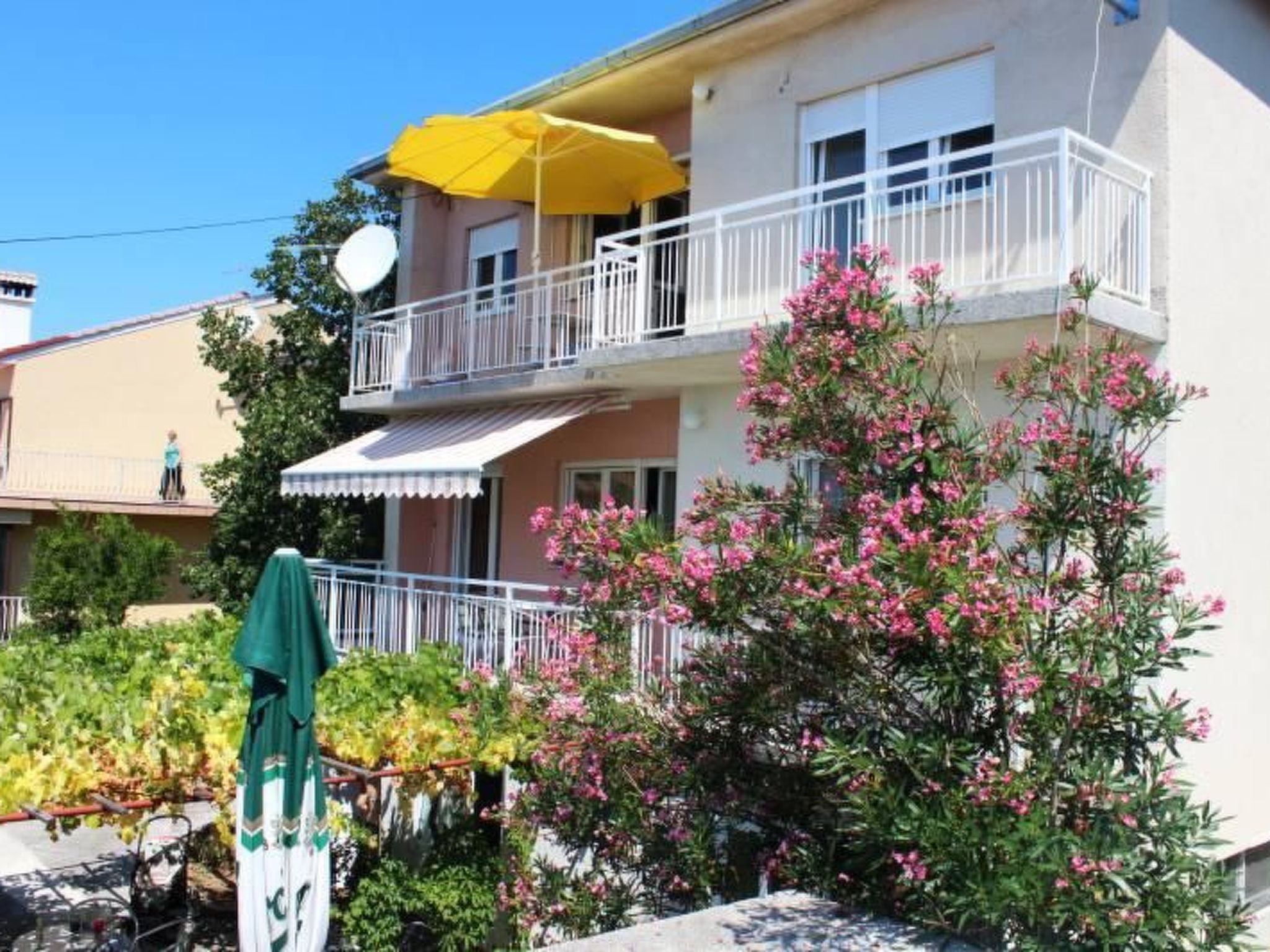 Wohnung "Adriana" mit Terrasse-Outside