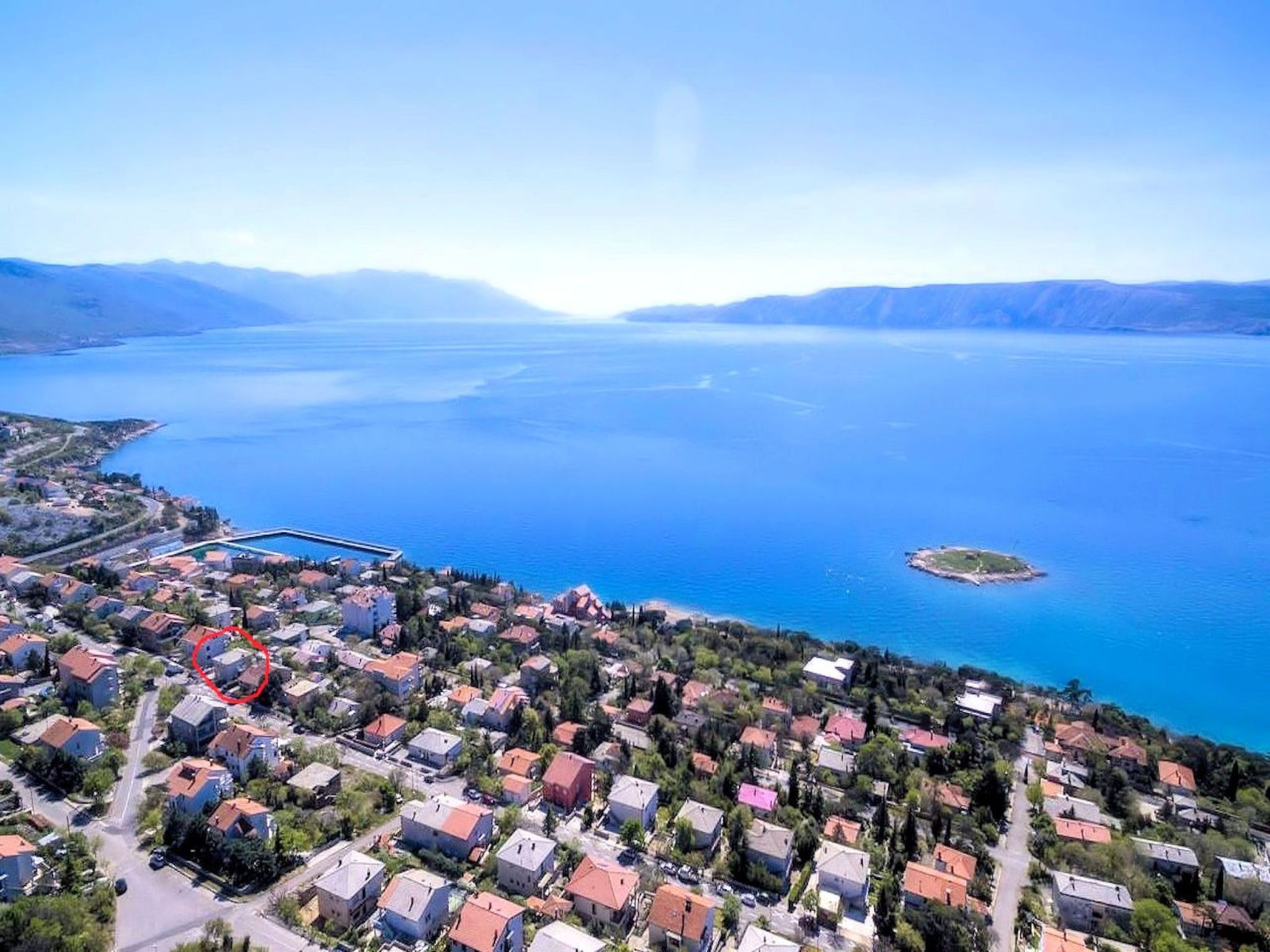 "Adriana" mit Blick auf das Wasser