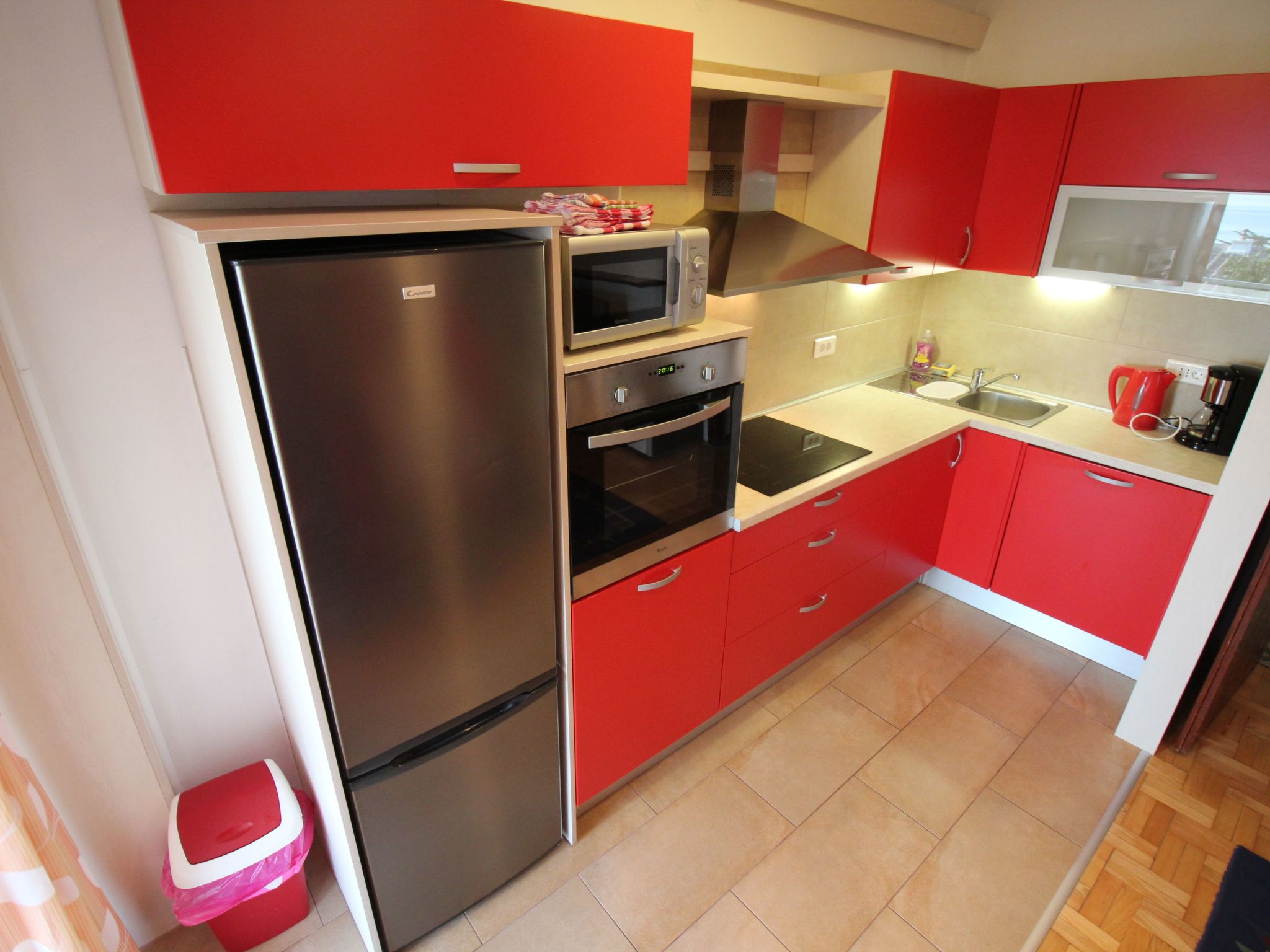 "Adriana" mit Blick auf das Wasser-Inside