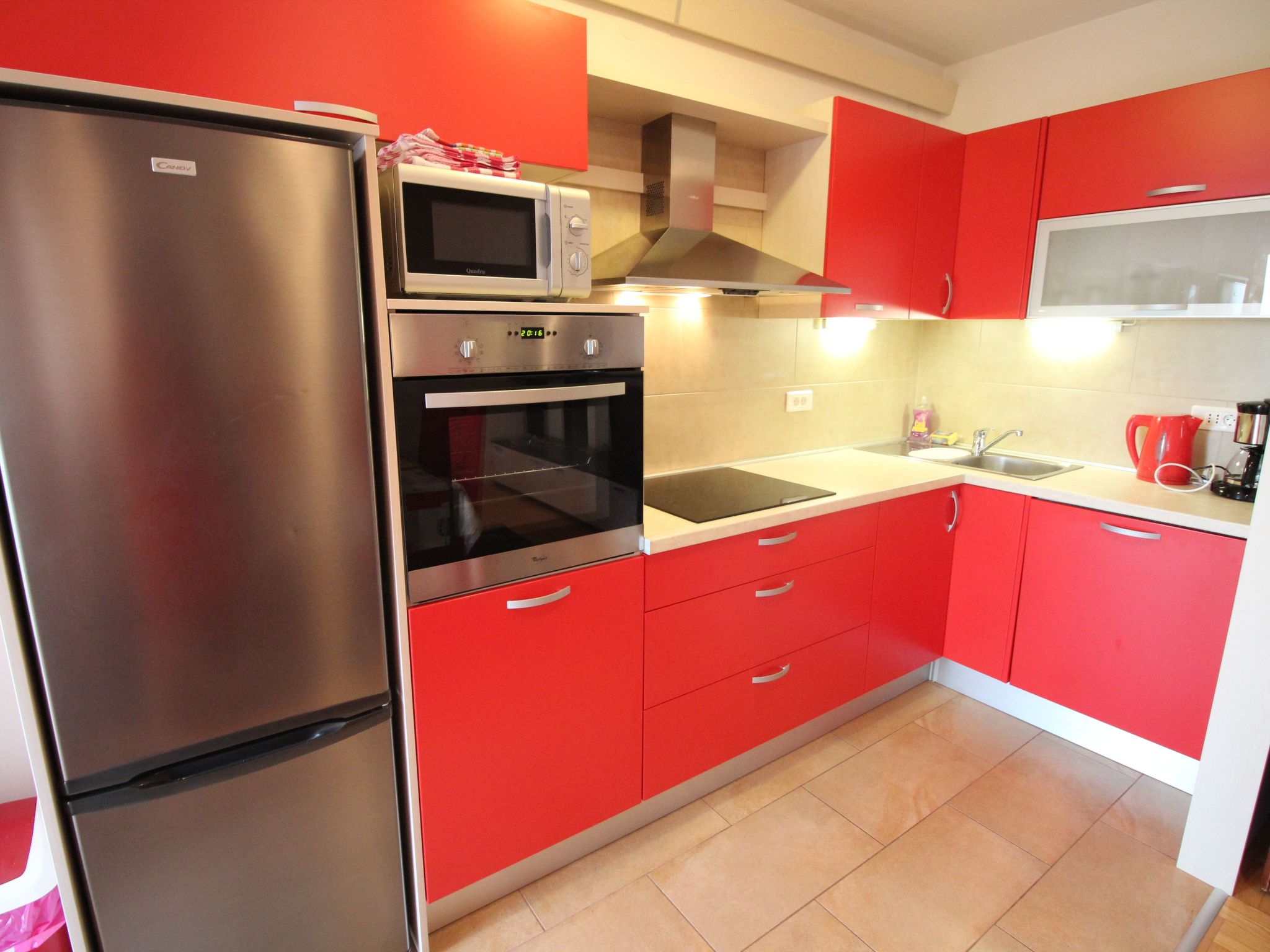 "Adriana" mit Blick auf das Wasser-Inside