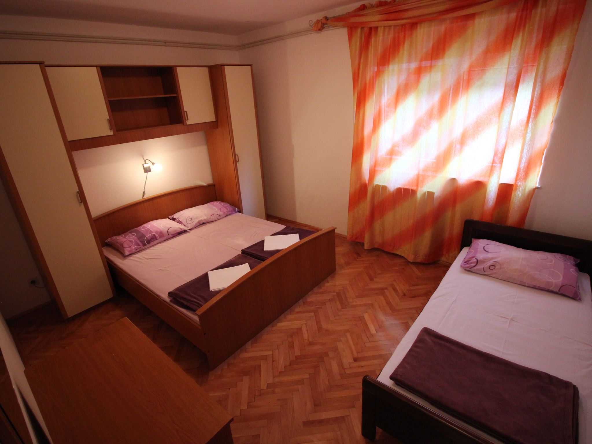 "Adriana" mit Blick auf das Wasser-Inside