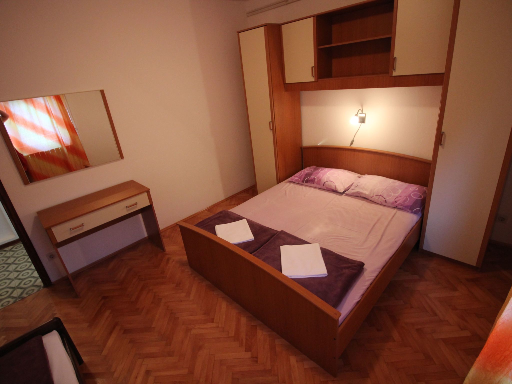 "Adriana" mit Blick auf das Wasser-Inside