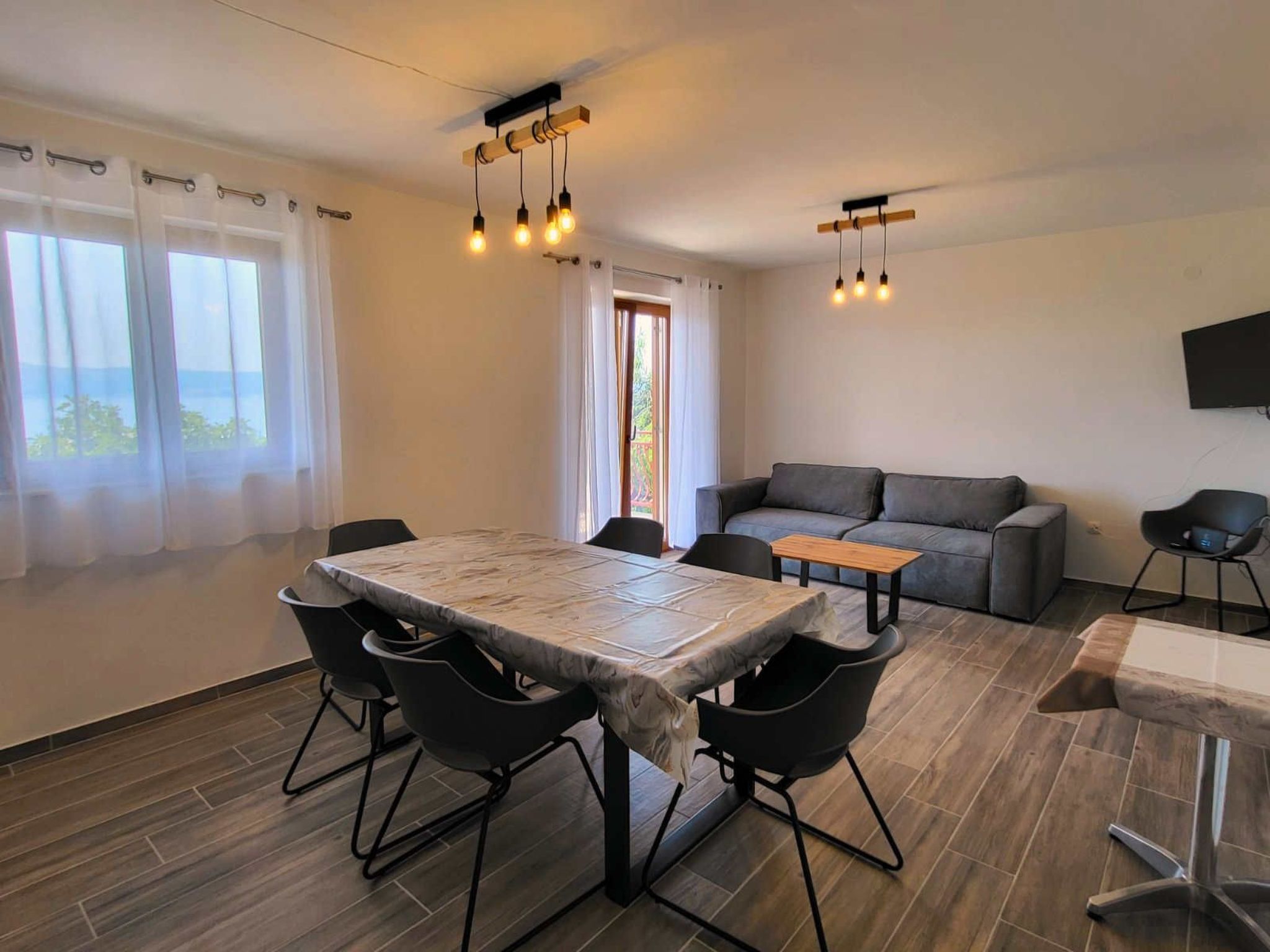 Wohnung in Novi Vinodolski mit Gemeinsamem Garten