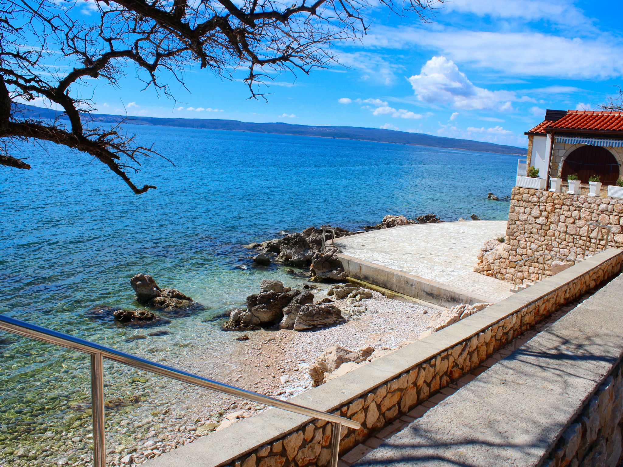 "Bribirska Obala" direkt am Strand-Dedans