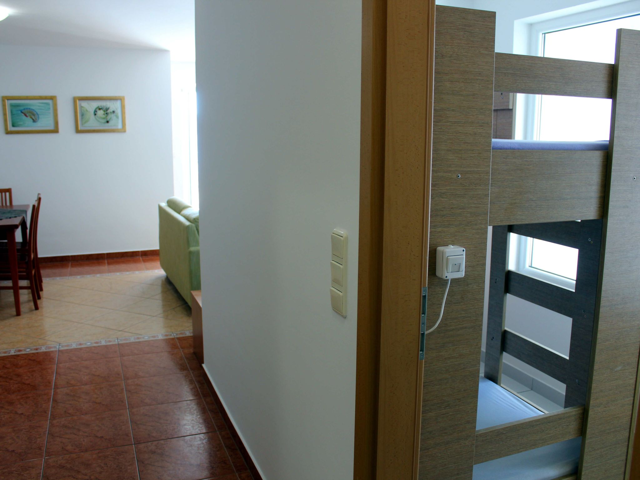 "Bribirska Obala" direkt am Strand-Dedans