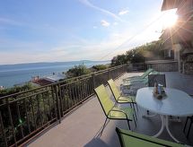 Wunderschönes Ferienhaus in Povile mit Garten, Terrasse und Grill und Meerblick