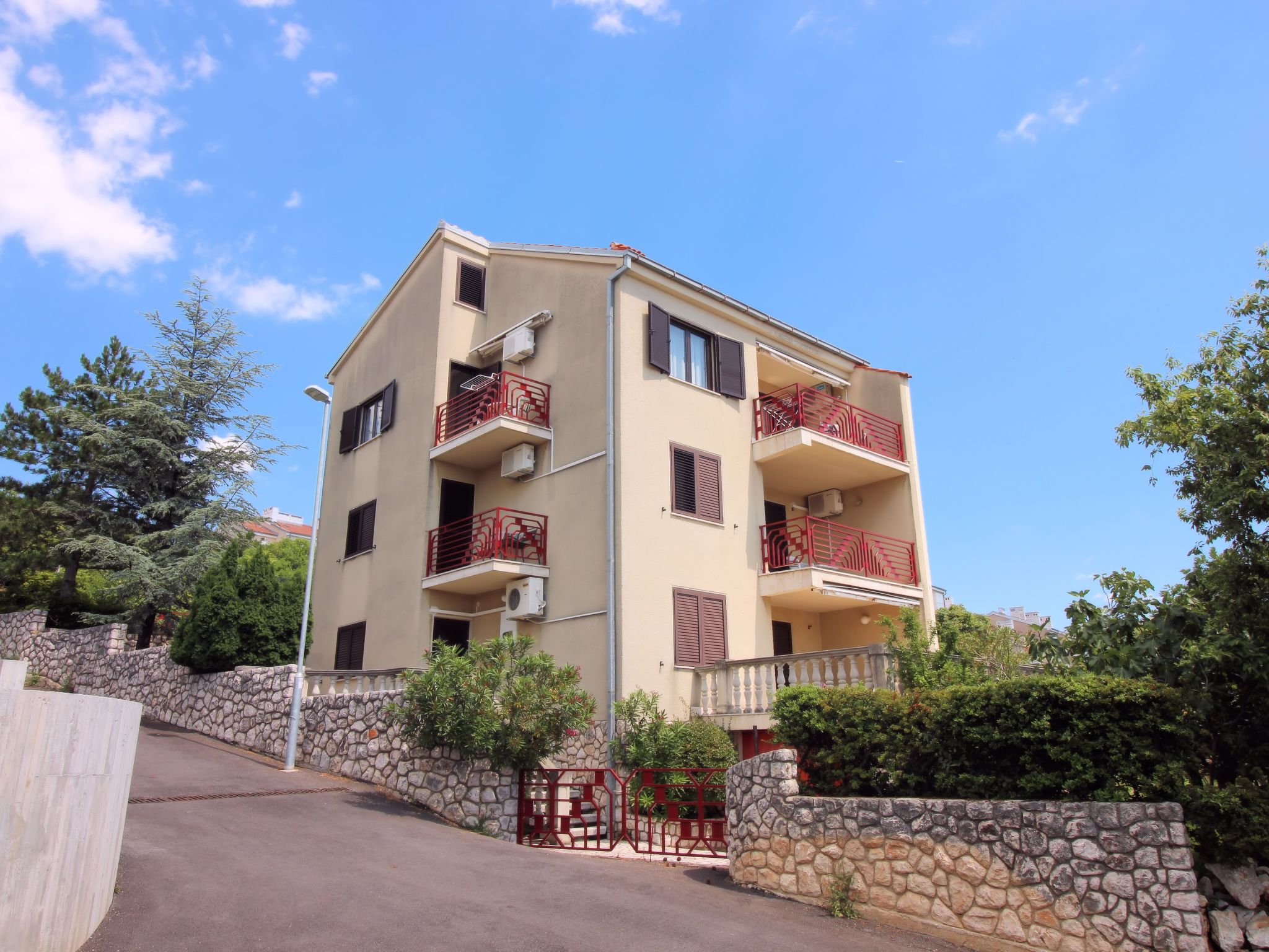 Apartment für zwei Erwachsene und zwei Kinder-Image-tags.info