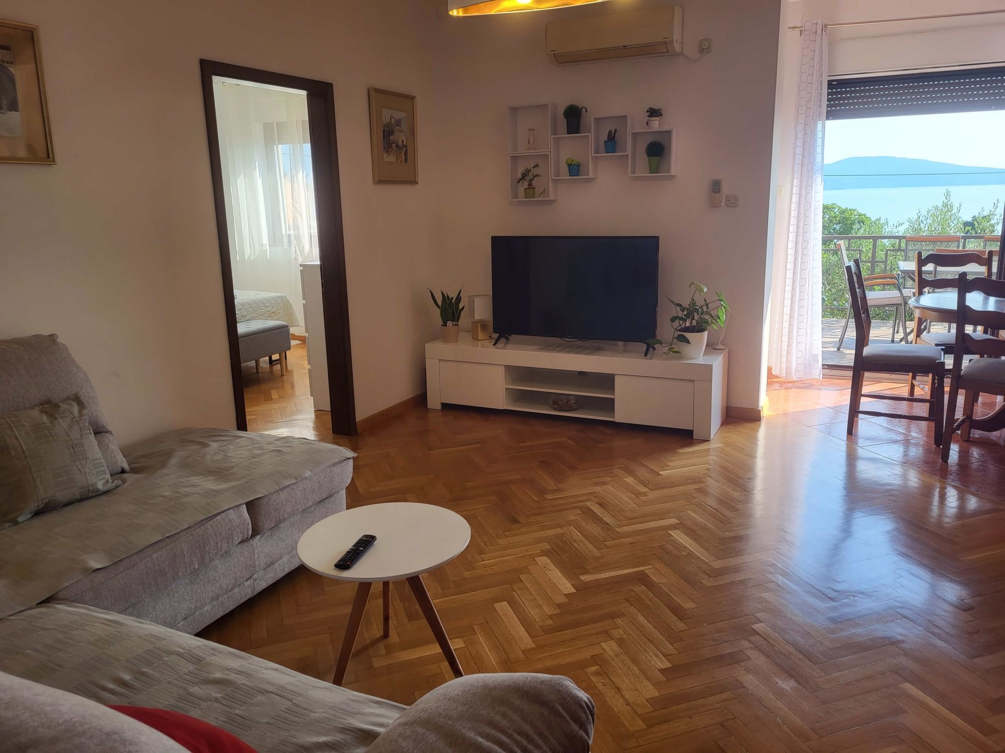 Meerblick-Wohneinheit  8 Personen am Zentrumsrand