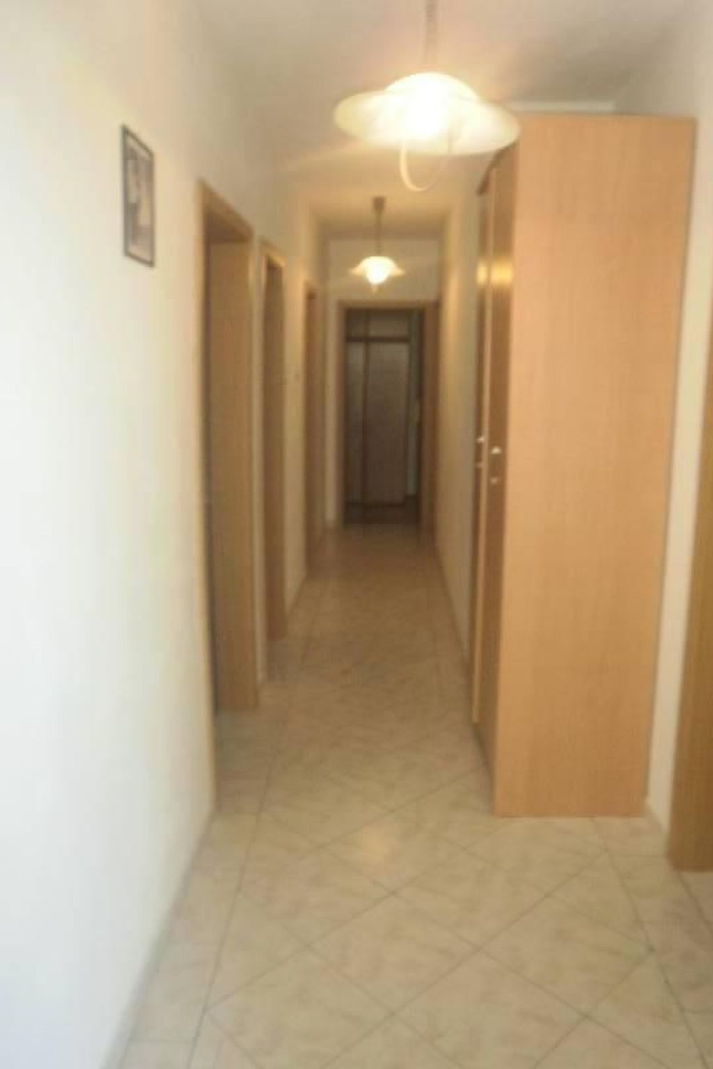 "Manda 2" mit Blick auf das Wasser-Image-tags.info