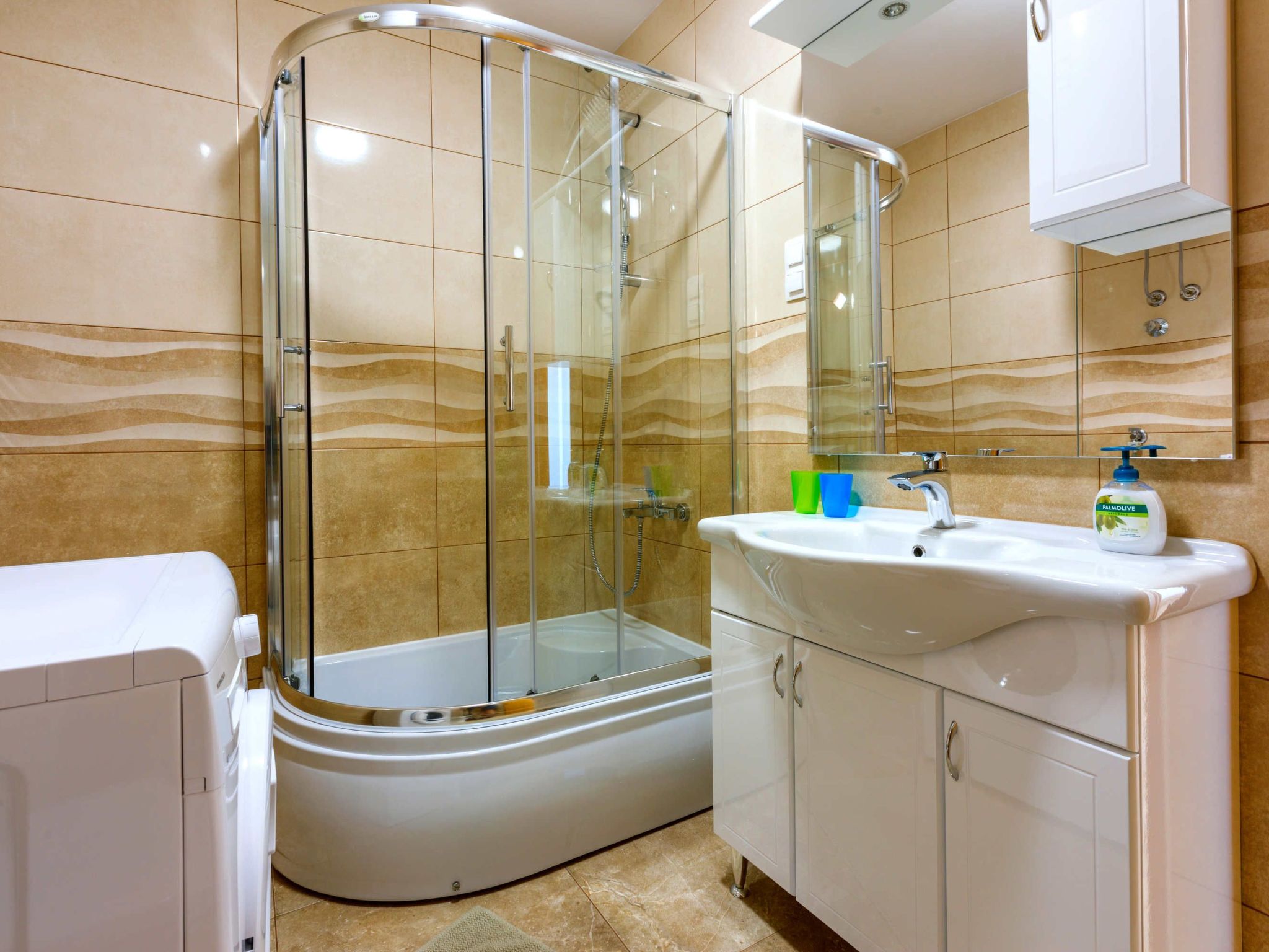 FeWo mit privatem Balkon und Gemeinschaftspool-Image-tags.info