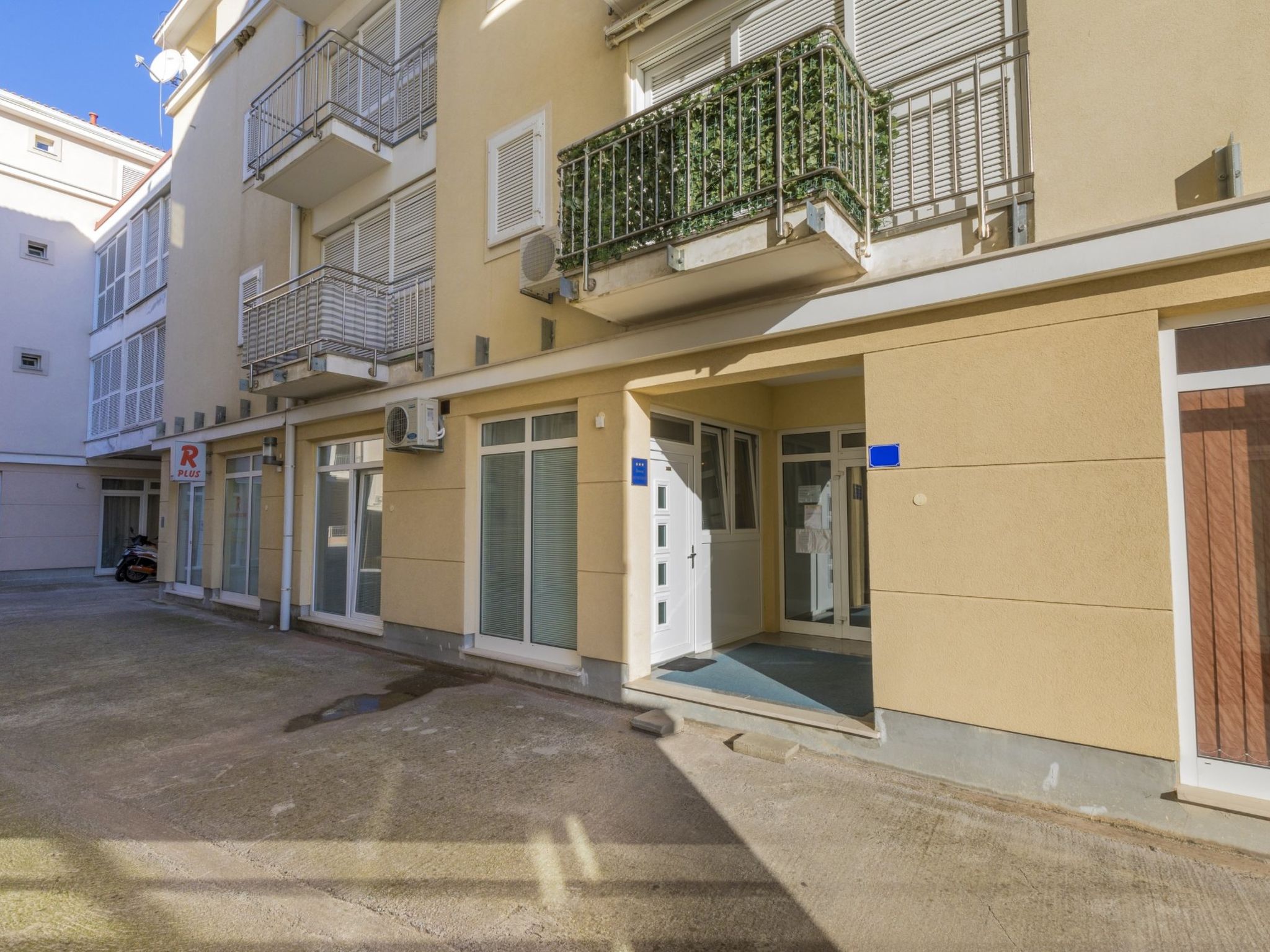 Vlatka / HR-10196-01