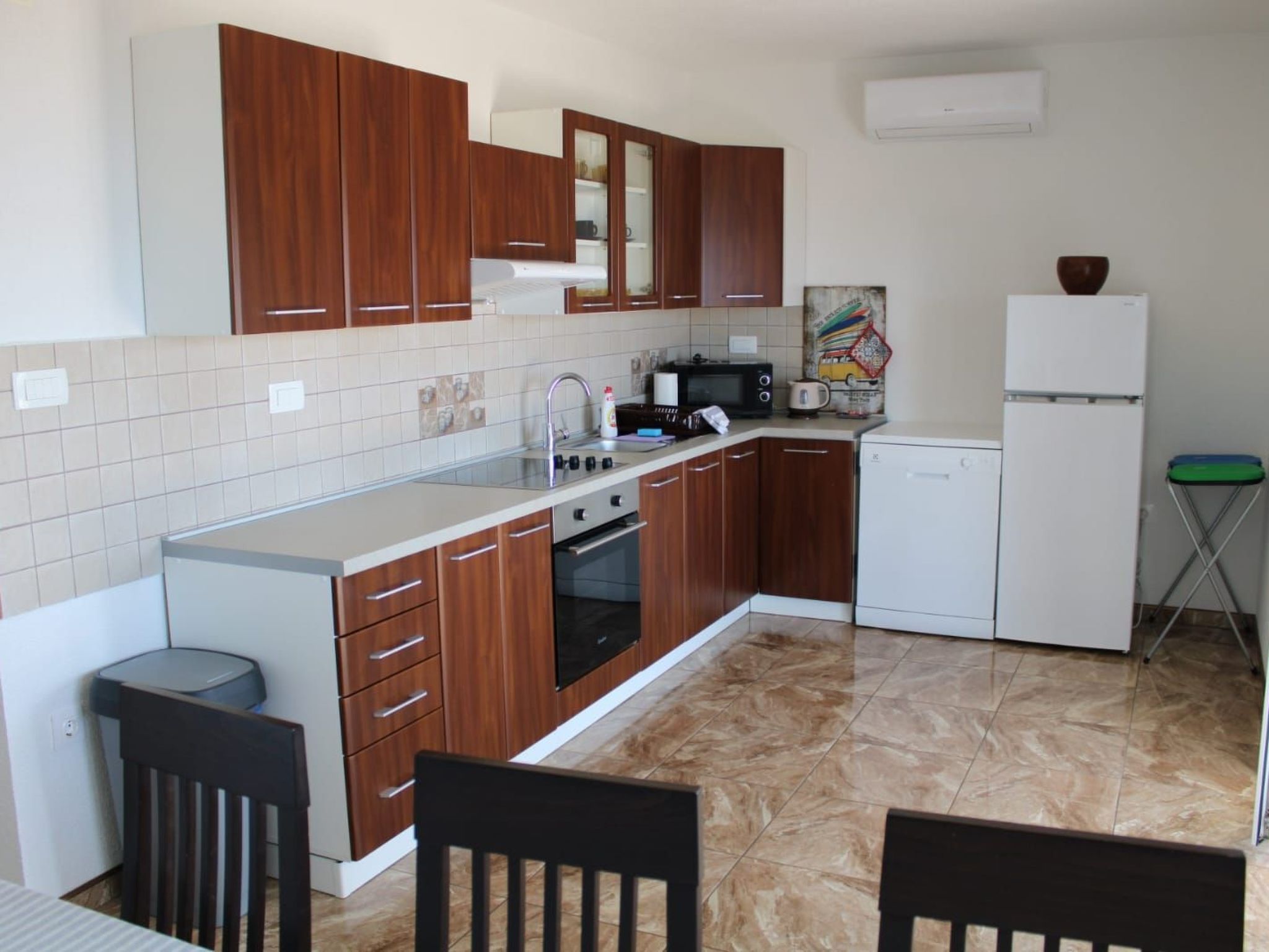 Appartement mit Terrasse, Meerblick, Jacuzzi, Außenpool-Binnen