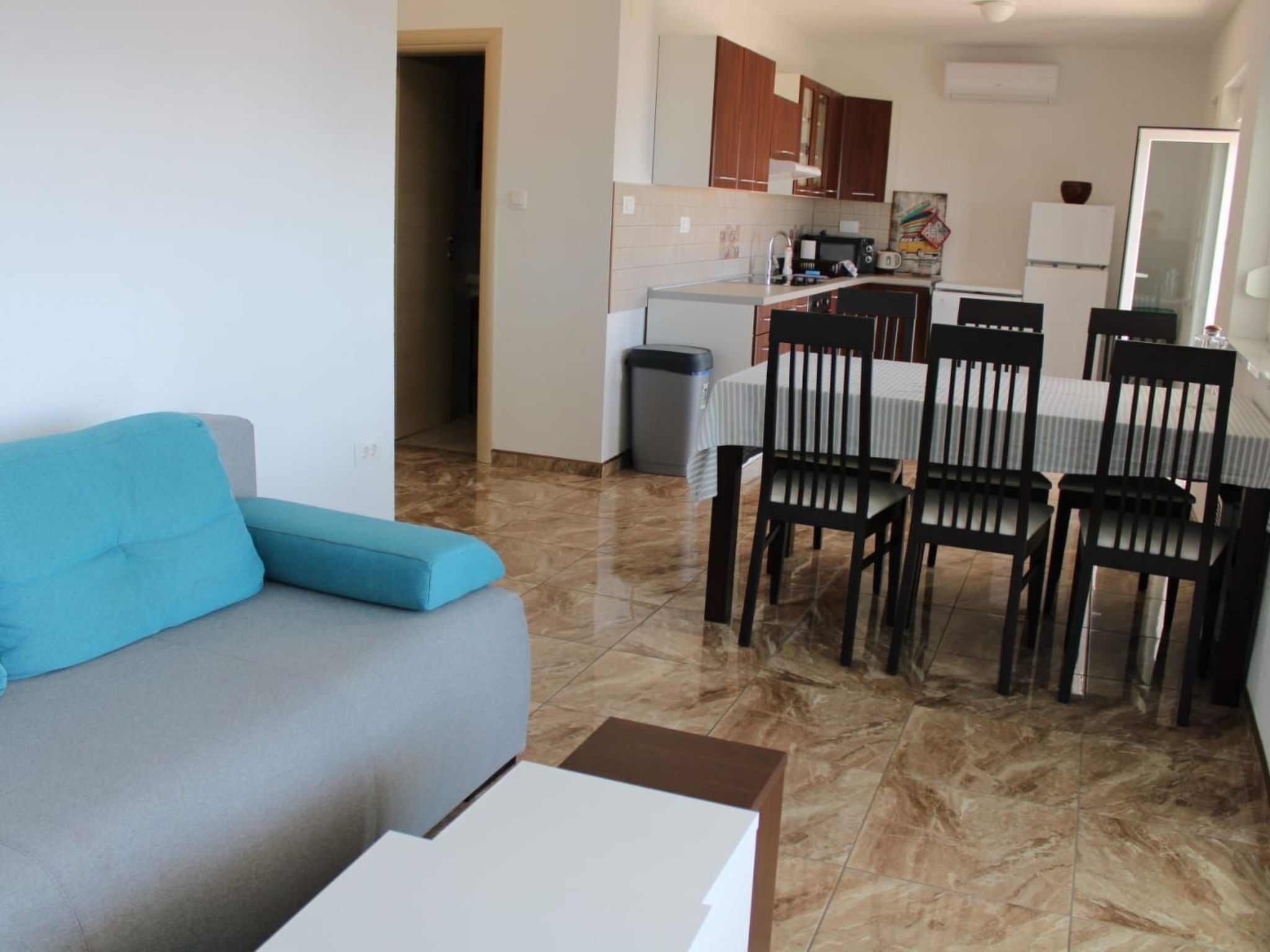 Appartement mit Terrasse, Meerblick, Jacuzzi, Außenpool-Binnen