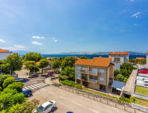 Romantisch appartement met zeezicht in Novi Vinodolski - thumbnail 2