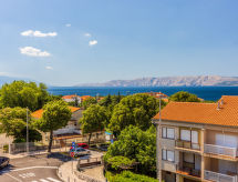 Romantisch appartement met zeezicht in Novi Vinodolski - thumbnail 1
