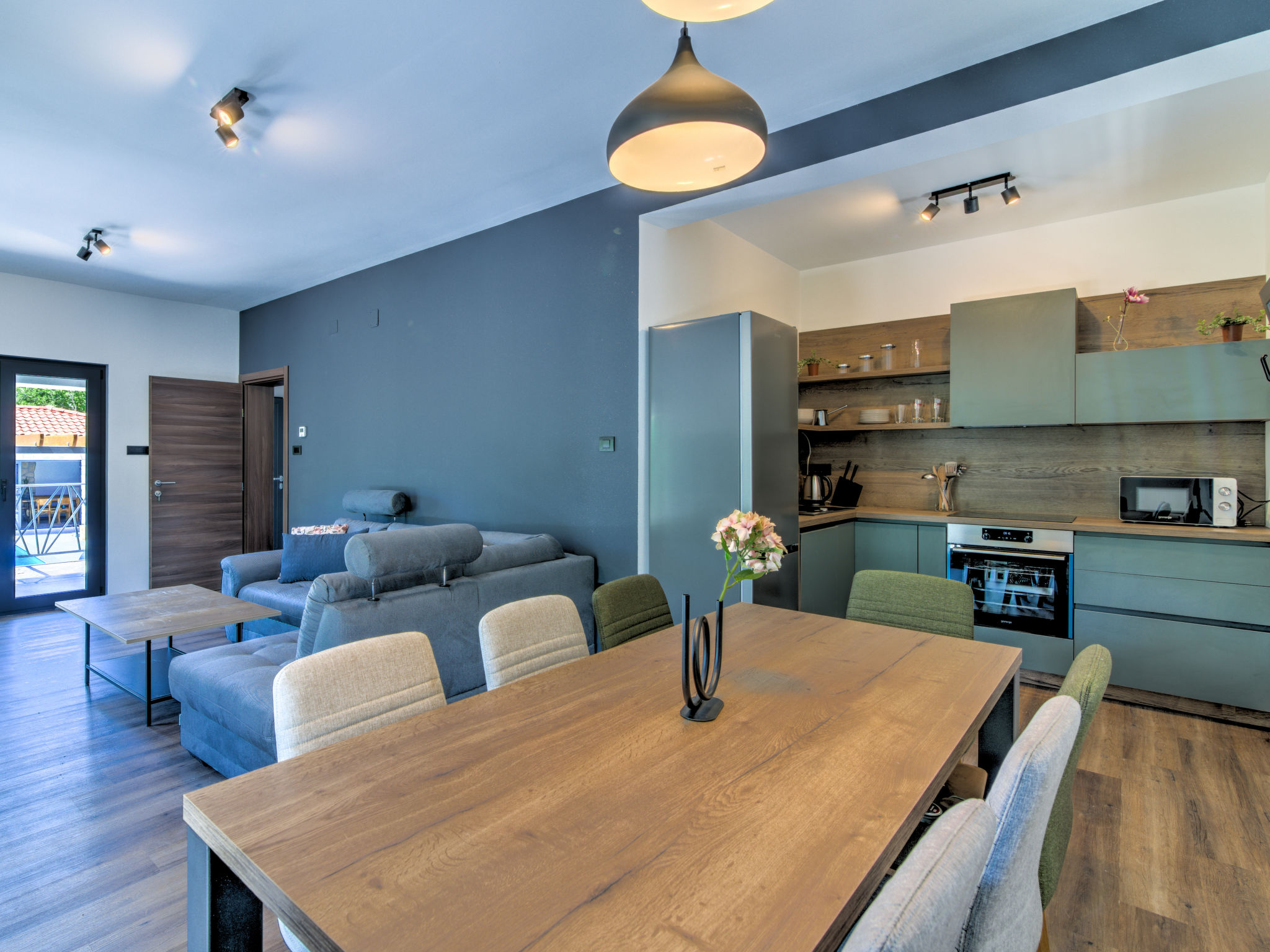 Kitchen / Dining Room