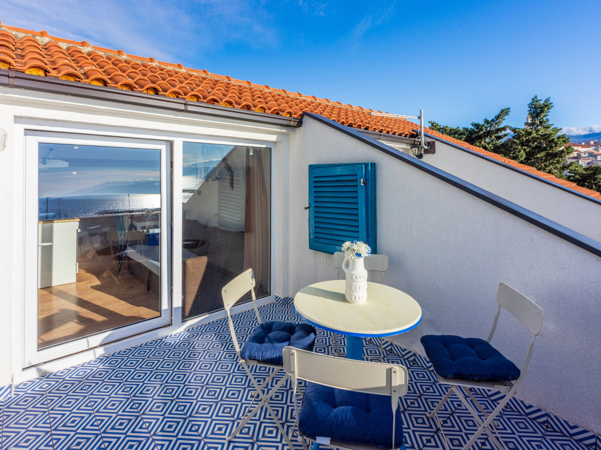 Apartmani Zoricic 3 / HR-11028-03 - Outside