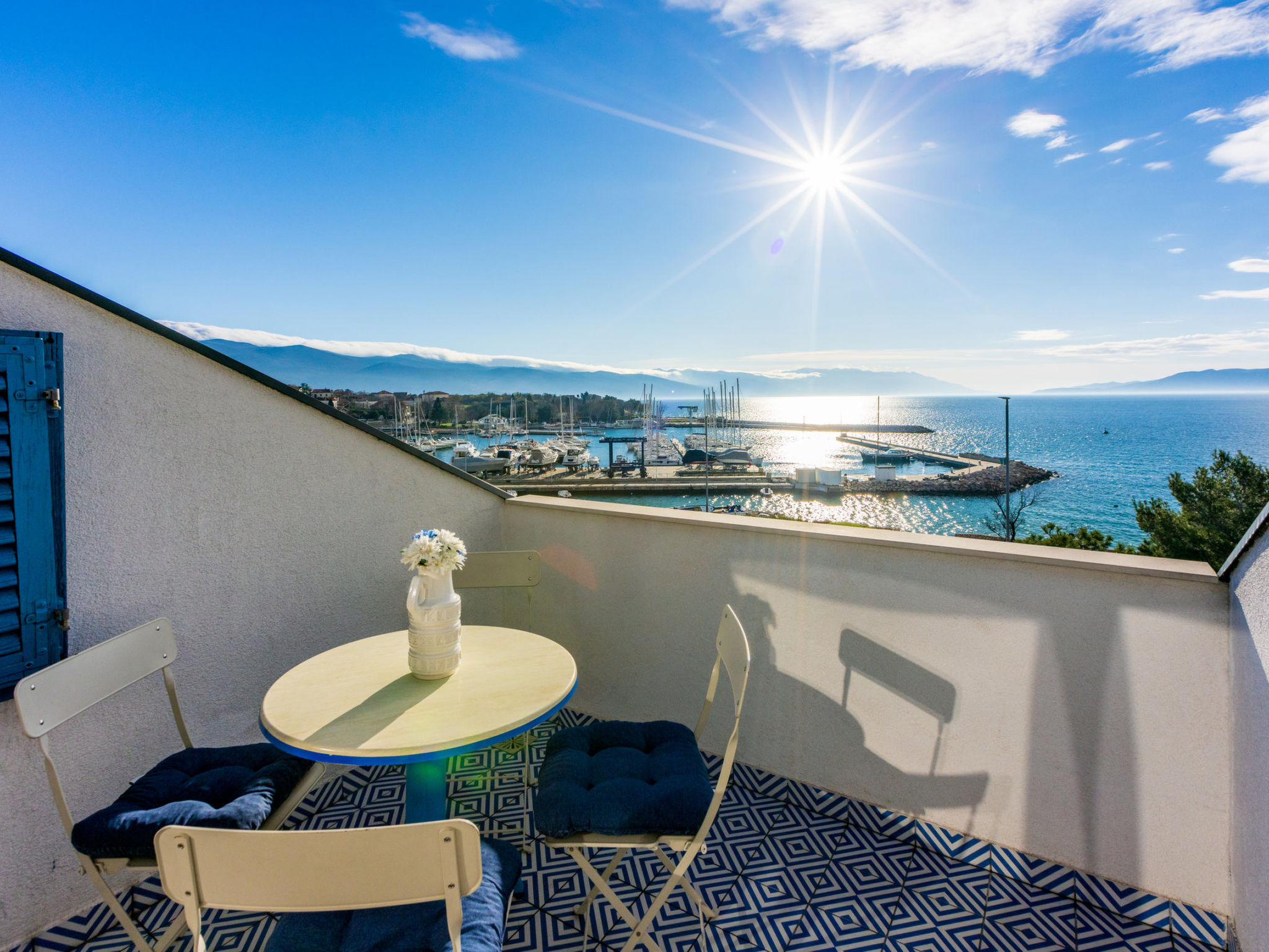 Apartmani Zoricic 3 / HR-11028-03 - Outside