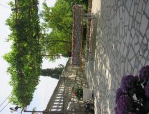 Vrijstaande bungalow met zeezicht en tuin op 400m van strand in Novi Vinodolski - thumbnail 5