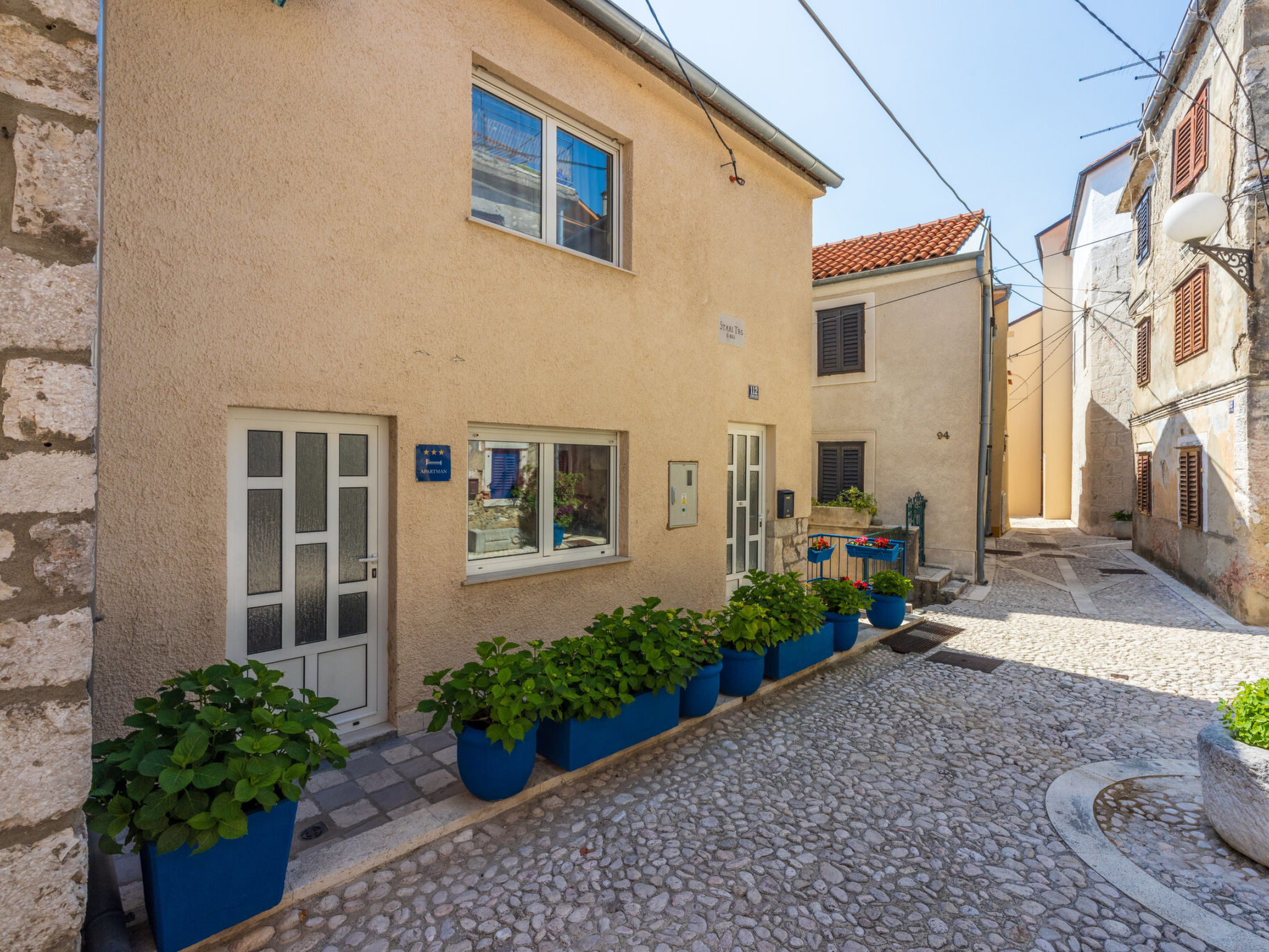 Mudrovcic / HR-11134-01 - Image-tags.info