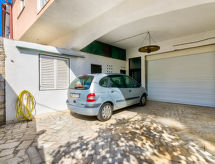 Sfeervol appartement met zeezicht nabij strand Novi Vinodolski - thumbnail 1