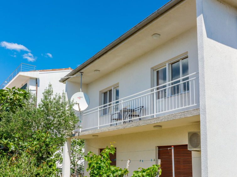 Appartement met zeezicht op 450 m van de zee in Novi Vinodolski in Novi Vinodolski