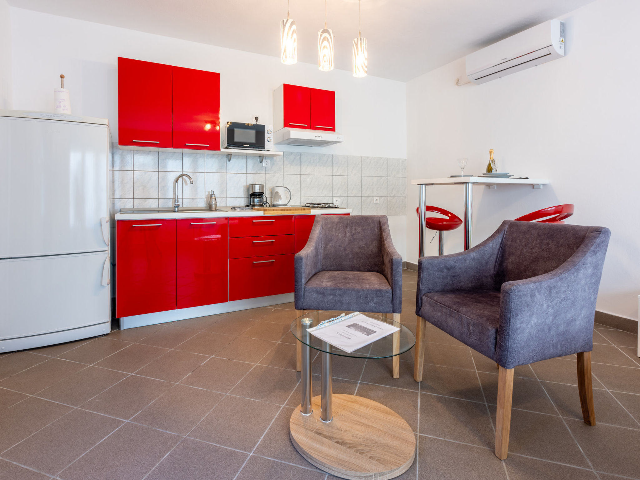 TOMIC A MAZURANICA studio / HR-09435-03 - Image-tags.info