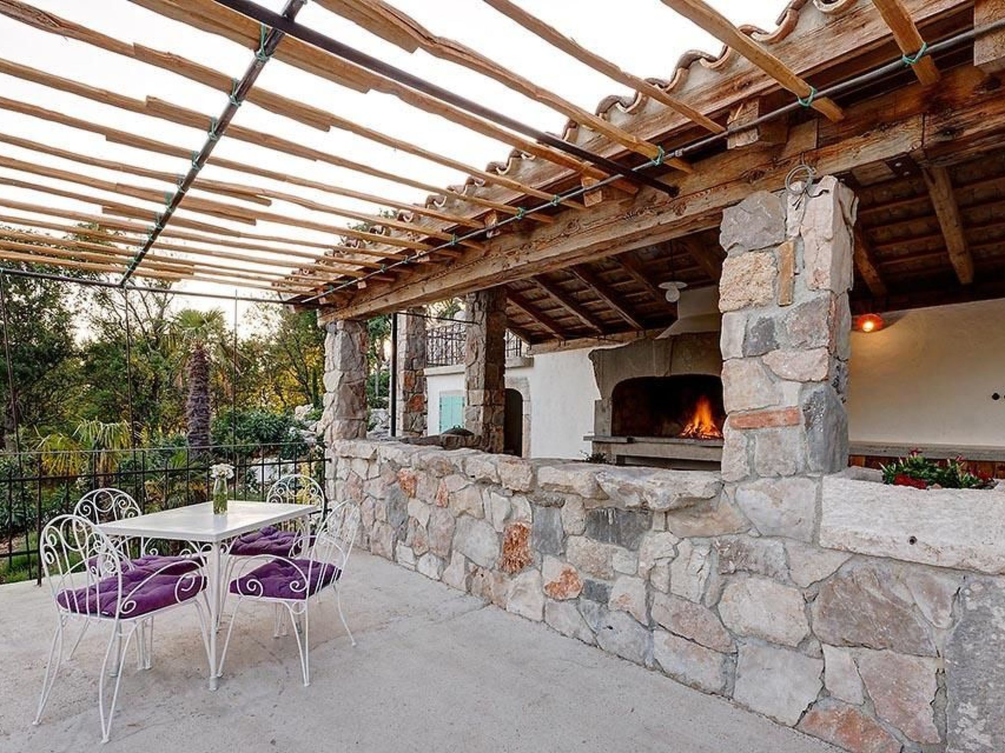 Ecovilla Mirabilis, prächtiges Ferienhaus mit Pool-Image-tags.info