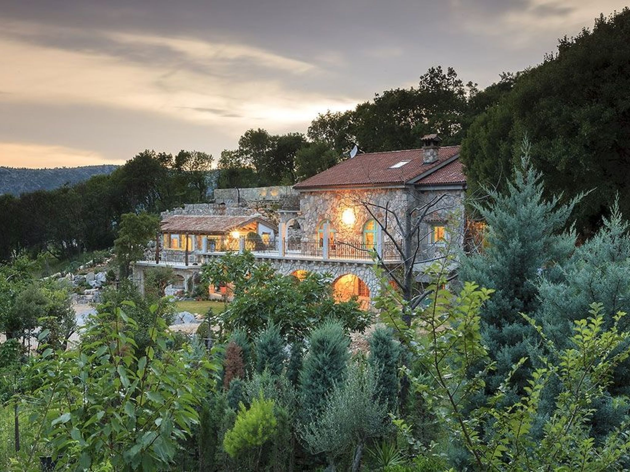 Ecovilla Mirabilis, prächtiges Ferienhaus mit Pool-Image-tags.info