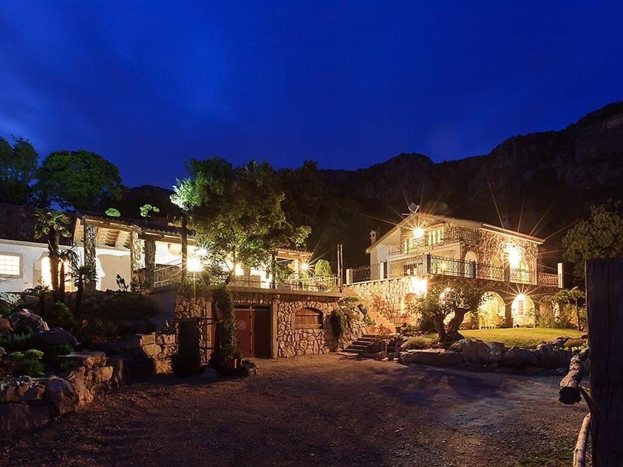 Ecovilla Mirabilis, prächtiges Ferienhaus mit Pool-Image-tags.info