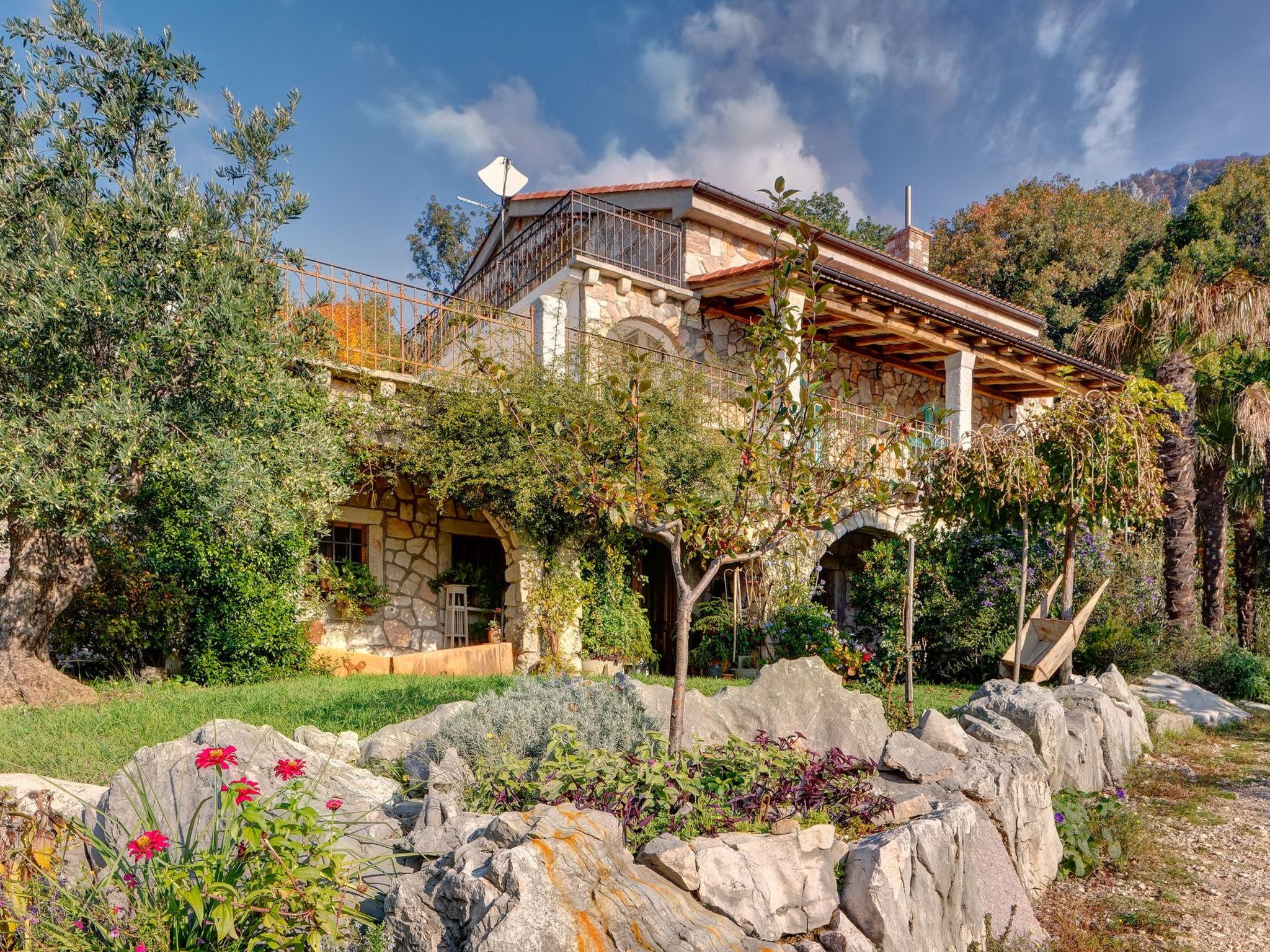 Ecovilla Mirabilis, prächtiges Ferienhaus mit Pool-Image-tags.info