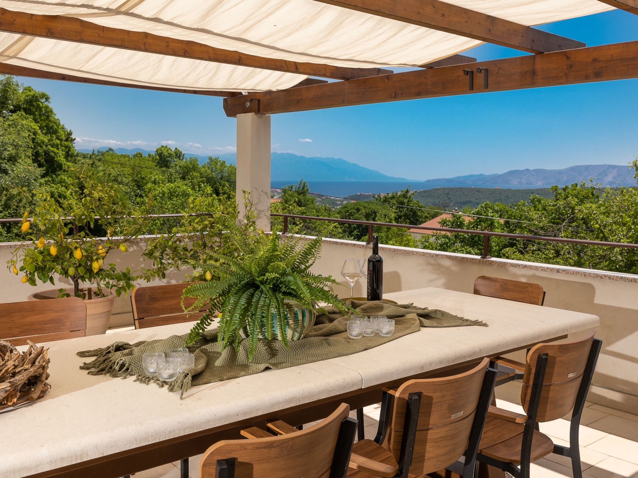 Ferienvilla mit privatem Pool-Dehors