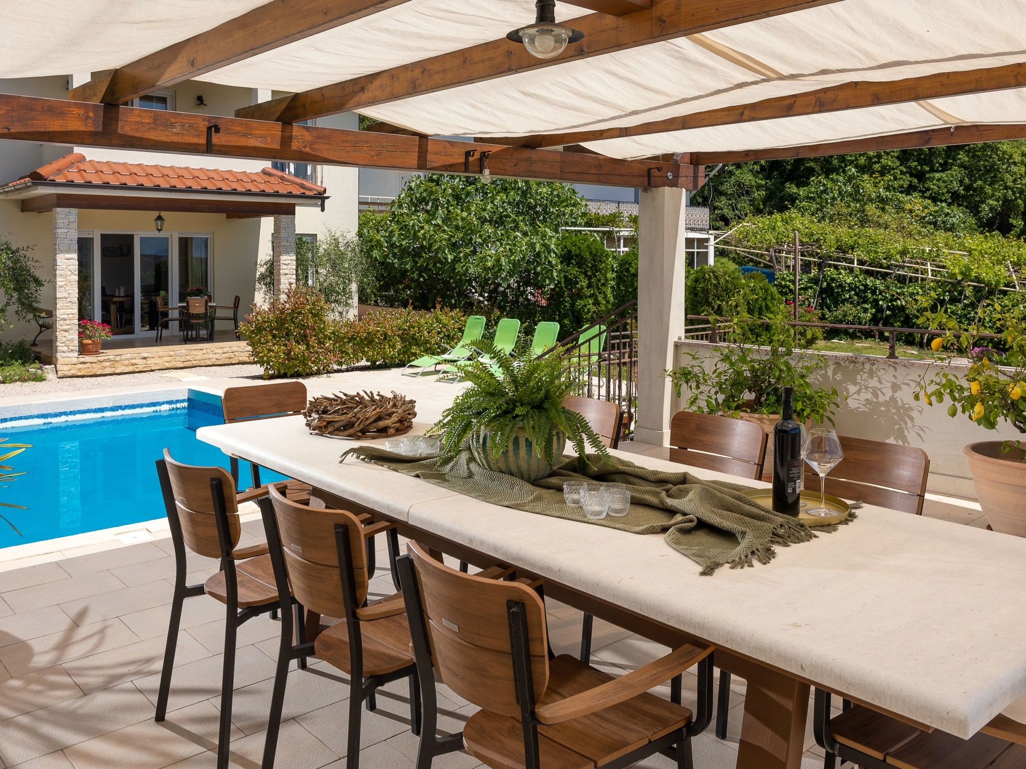 Ferienvilla mit privatem Pool-Dehors