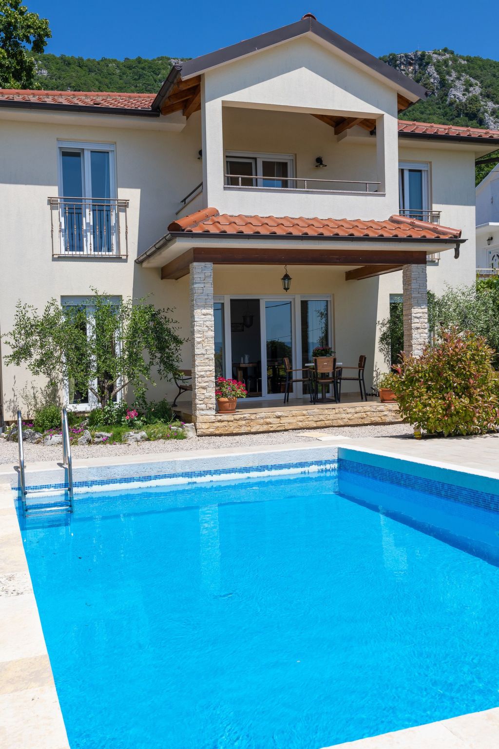 Ferienvilla mit privatem Pool-Dehors