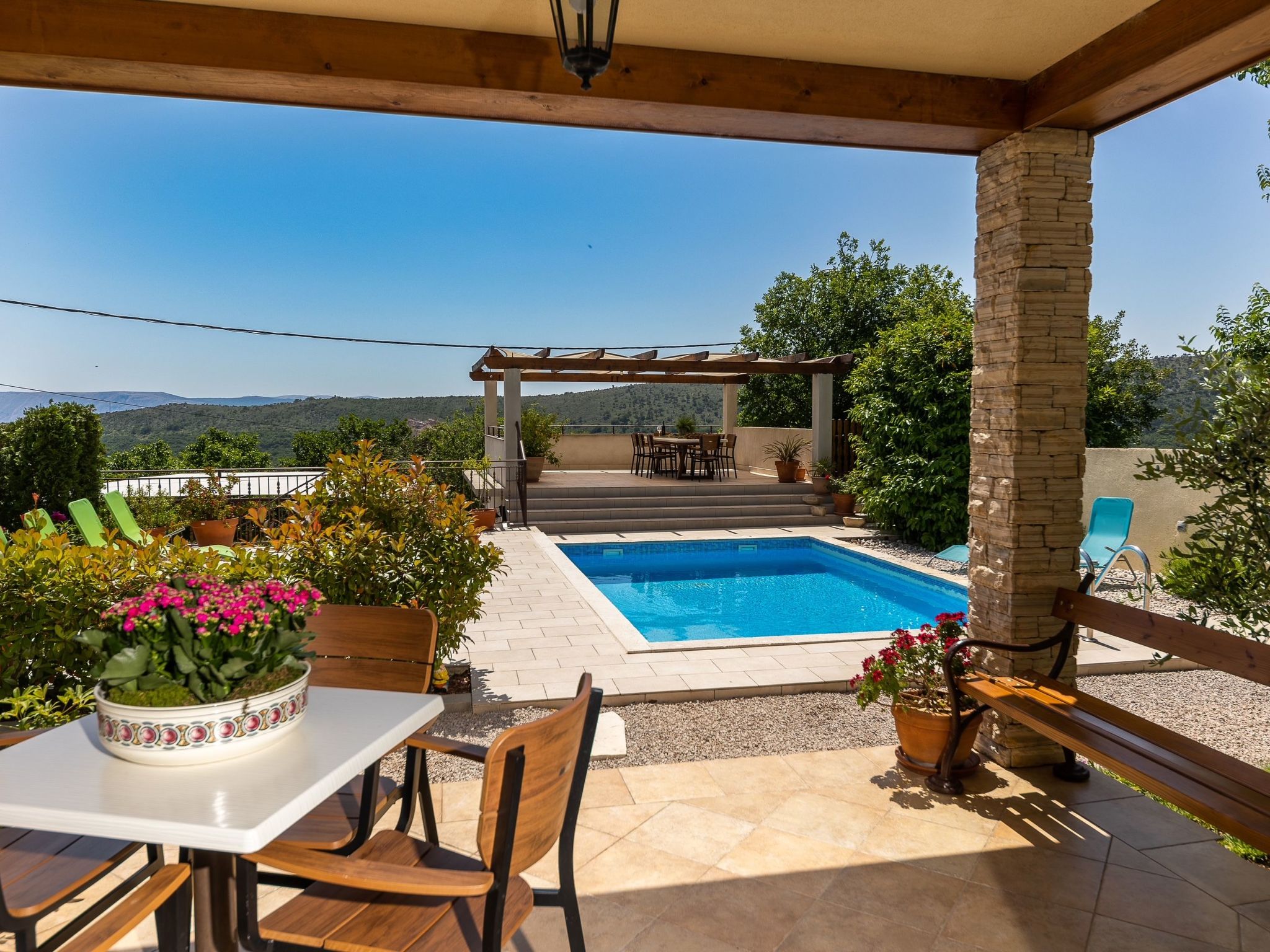 Ferienvilla mit privatem Pool-Dehors