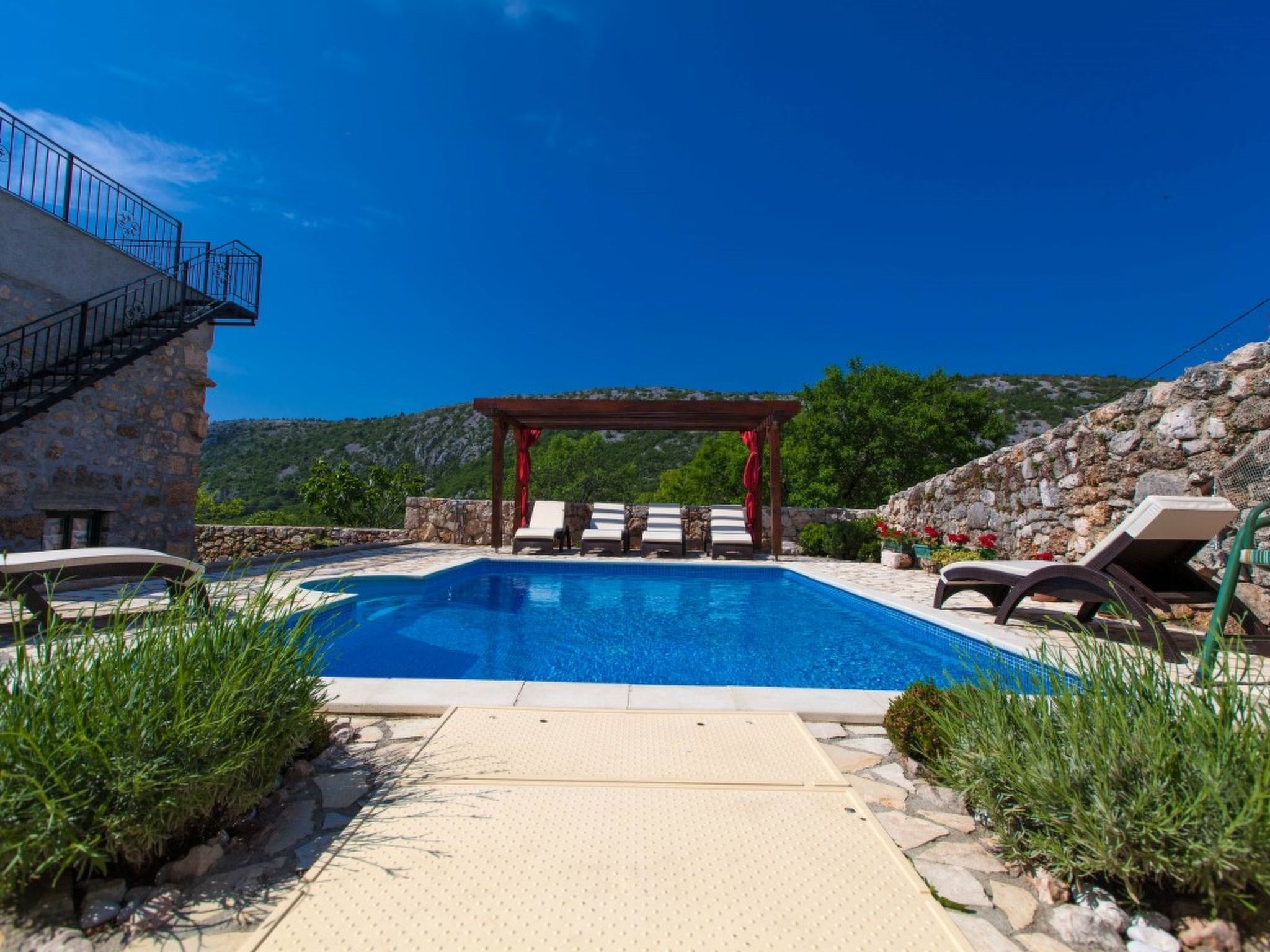 Ferienhaus in Novi Vinodolski/Bribir (Kroatien) und 1 Hund erlaubt