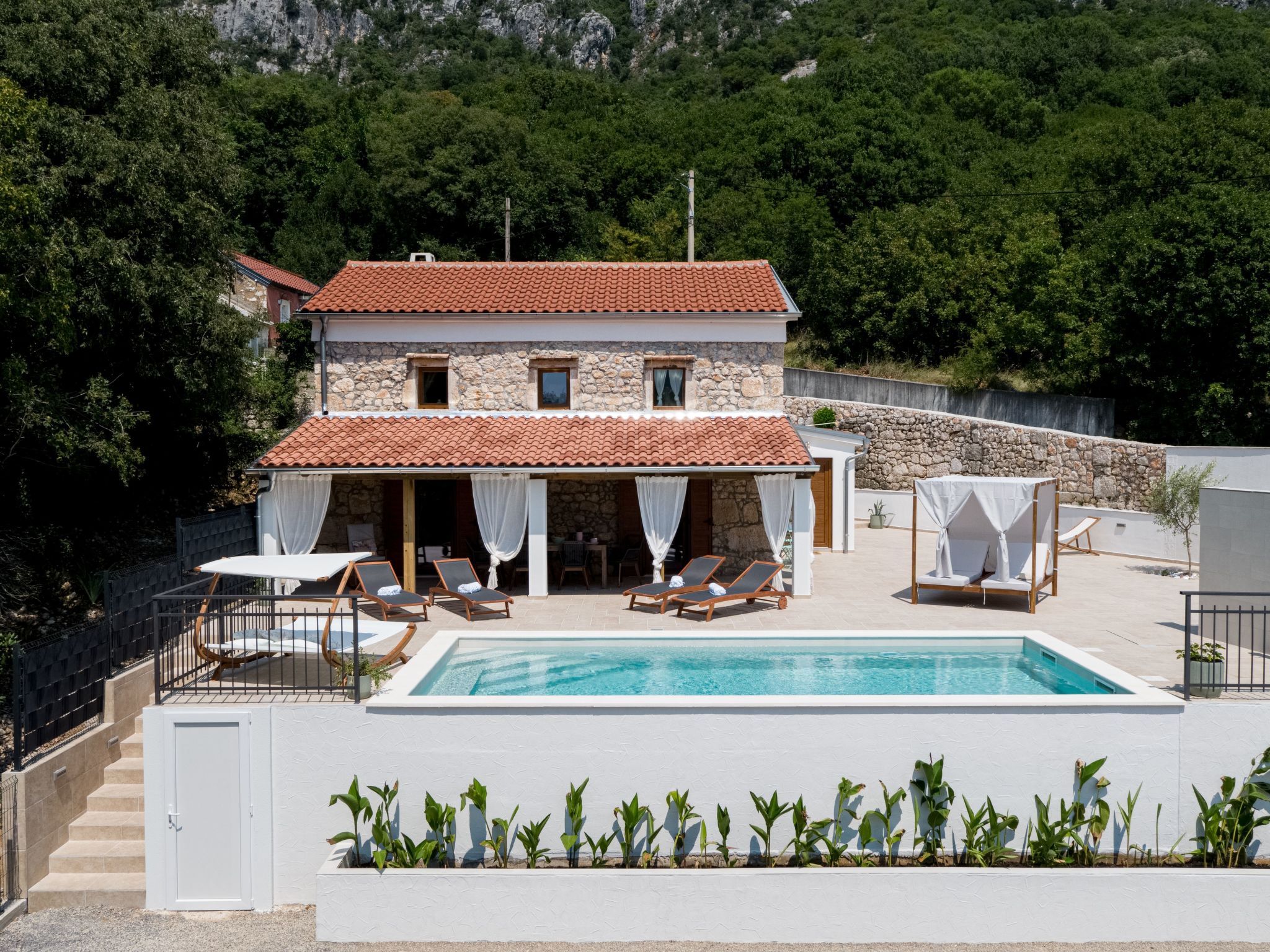 Casa di Nika - charmante Steinvilla mit beheiztem Pool-Binnen
