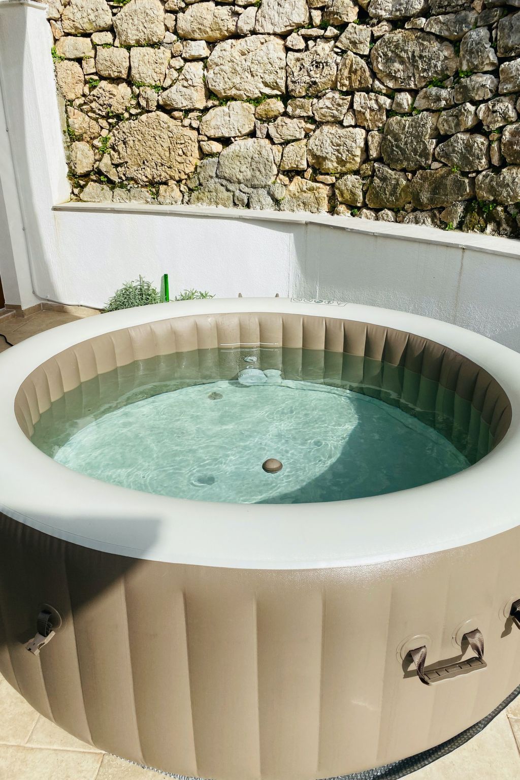 Casa di Nika - charmante Steinvilla mit beheiztem Pool-Binnen