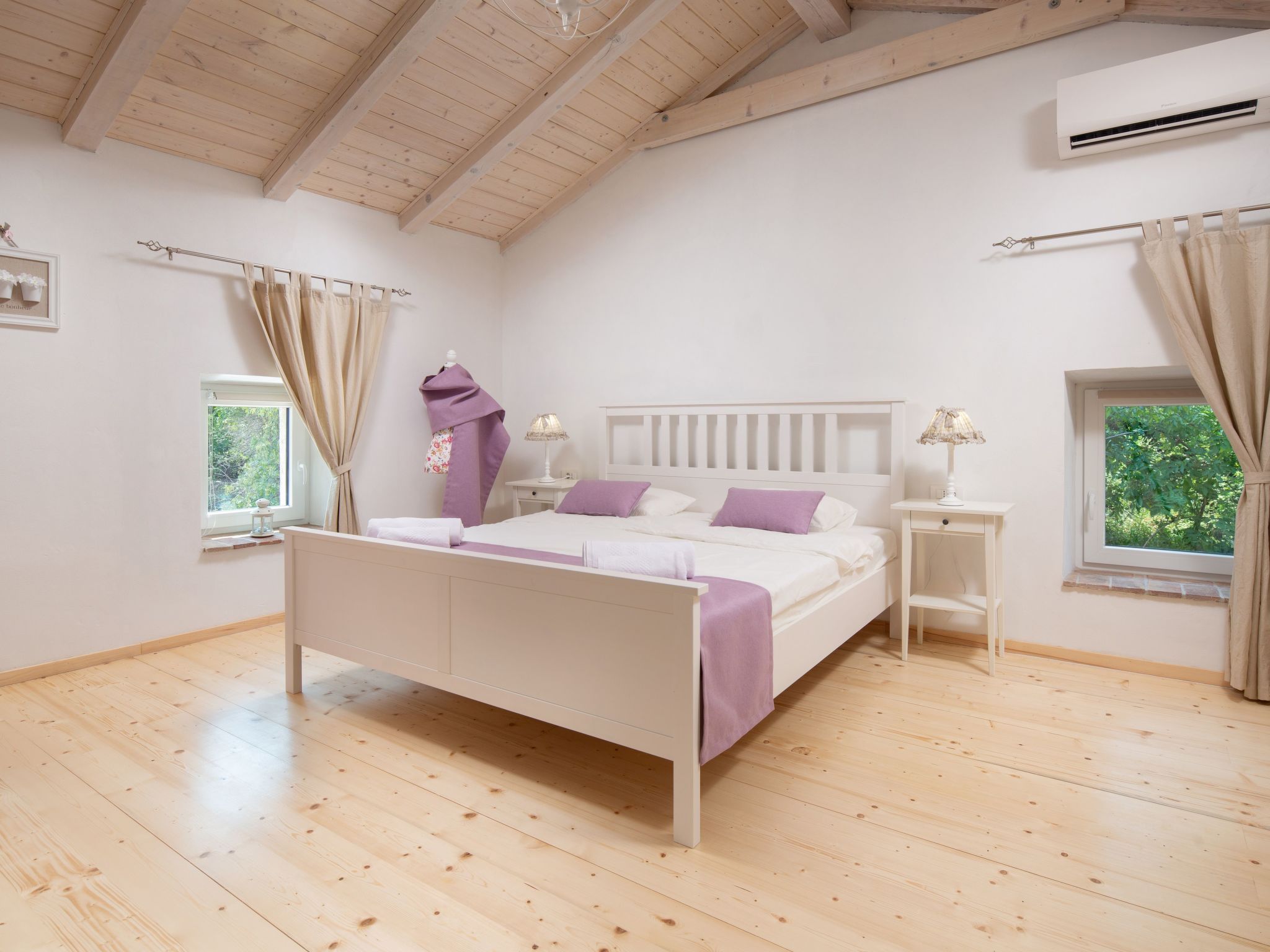 Casa di Nika - charmante Steinvilla mit beheiztem Pool-Binnen